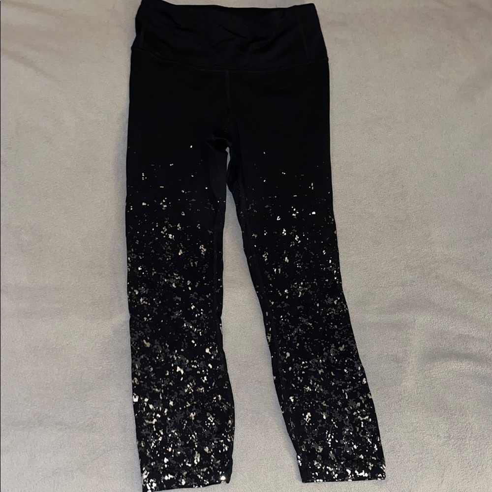 lululemon Black and Silver Speckled Cropped Leggings